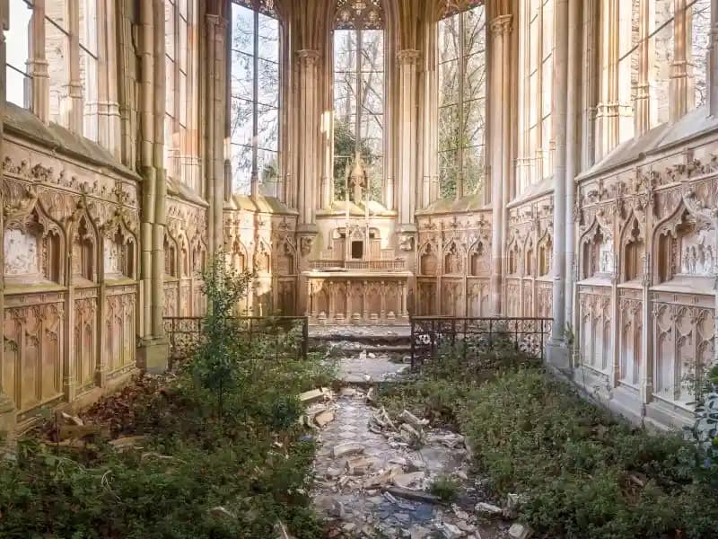 Documentation visuelle de l’intérieur d’un monument religieux