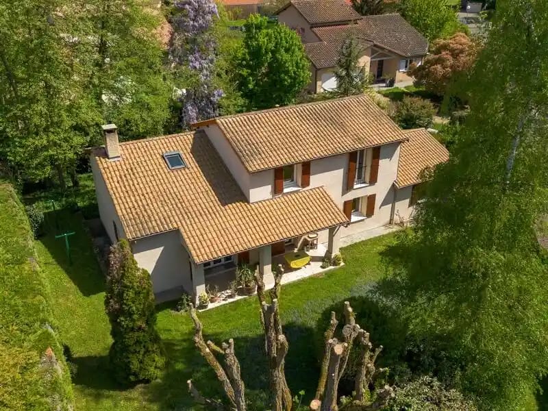 Maison mise en vente valorisée par prise de vue aérienne