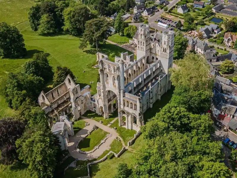 Vestiges religieux drone