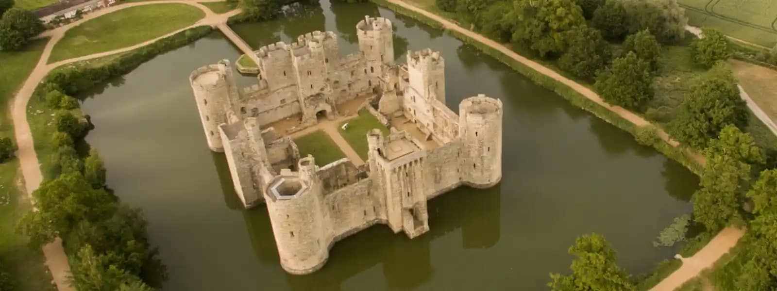 Tarifs Captation drone de monument ancien et ruine