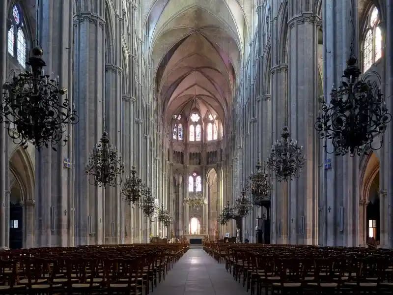 Vue d'intérieure de la cathédrale de bourges